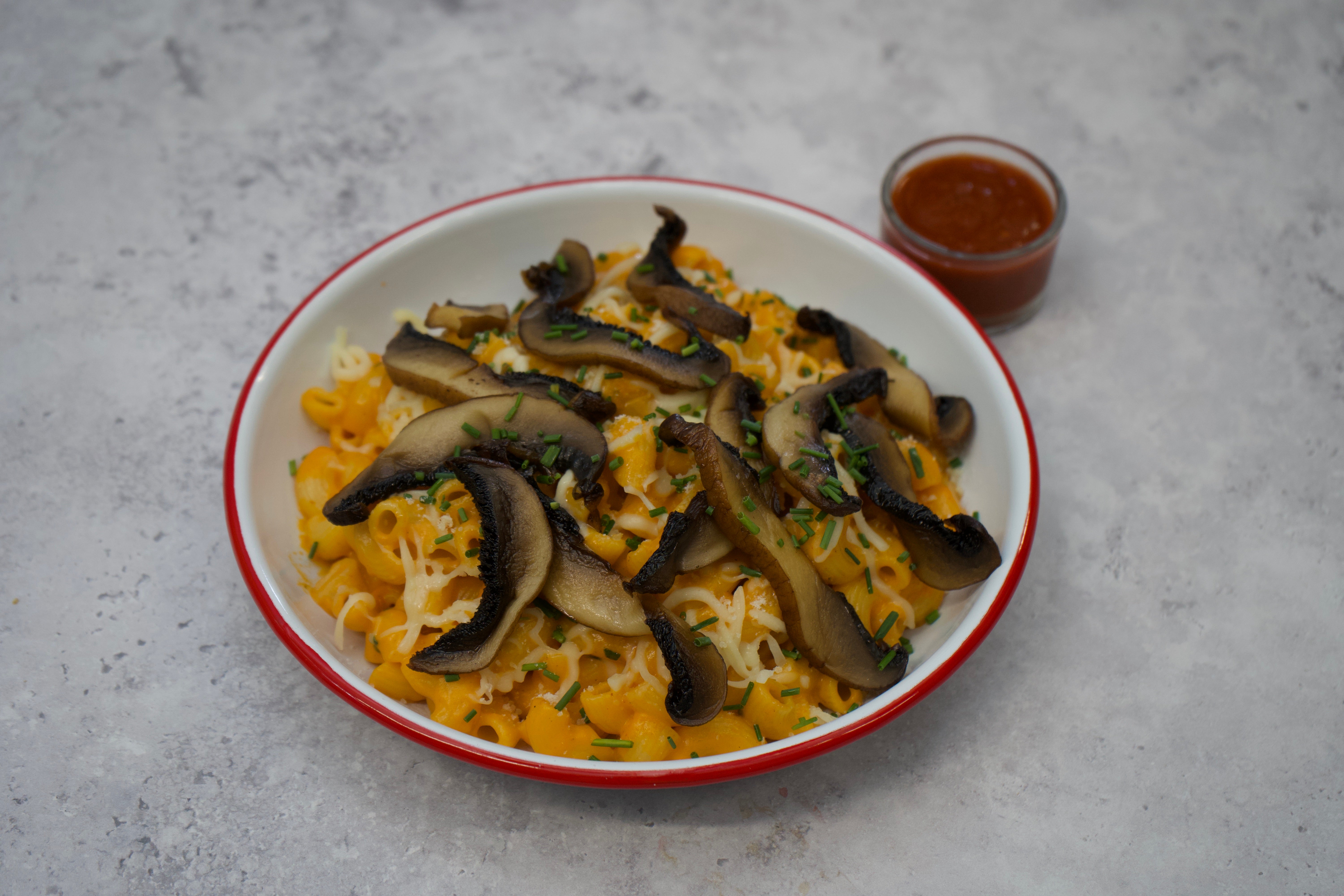 Mac and cheese with mushrooms